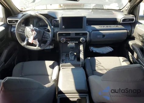 2024 Toyota Tacoma Double Cab z USA, uszkodzony, nr VIN 3TYKD5HN9RT009028